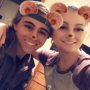 Meet your Posher, Abigail